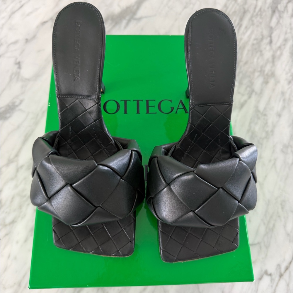 Botegga Veneta Lido Mules in Lagoon (dark green) sz 39